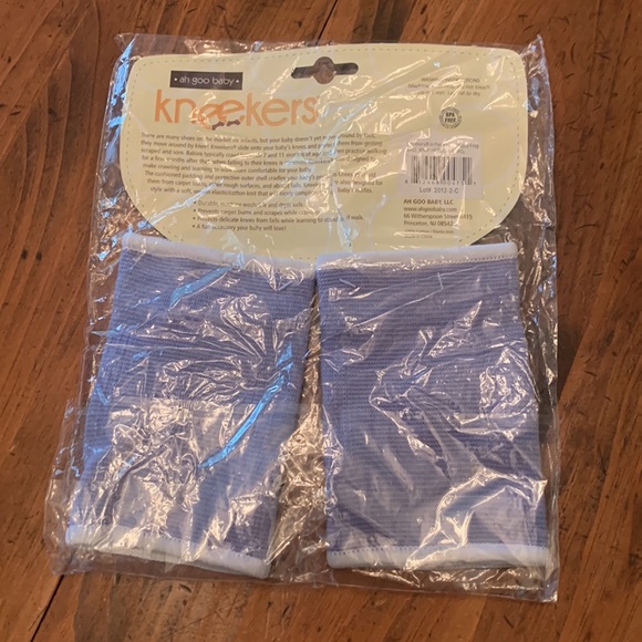 New Ah Goo Baby Kneekers - Baby Knee Pads - blue with frog NWT - Picture 2 of 7